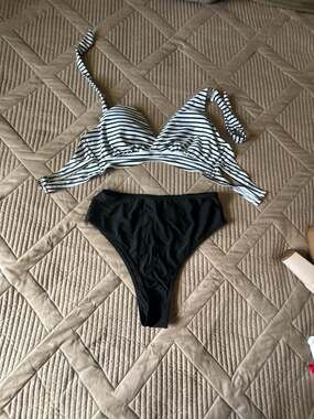 GORGLITTER Women's Twist Front High Waisted Swimsuits